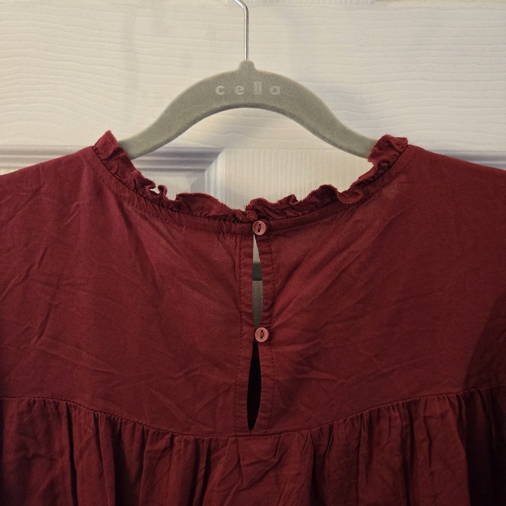 Women's Burgundy Top - Picture 4 of 6